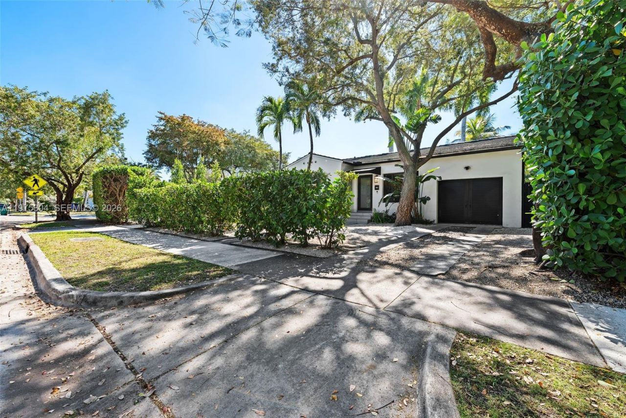 740 NE 76th St, Miami, FL 33138 Photo