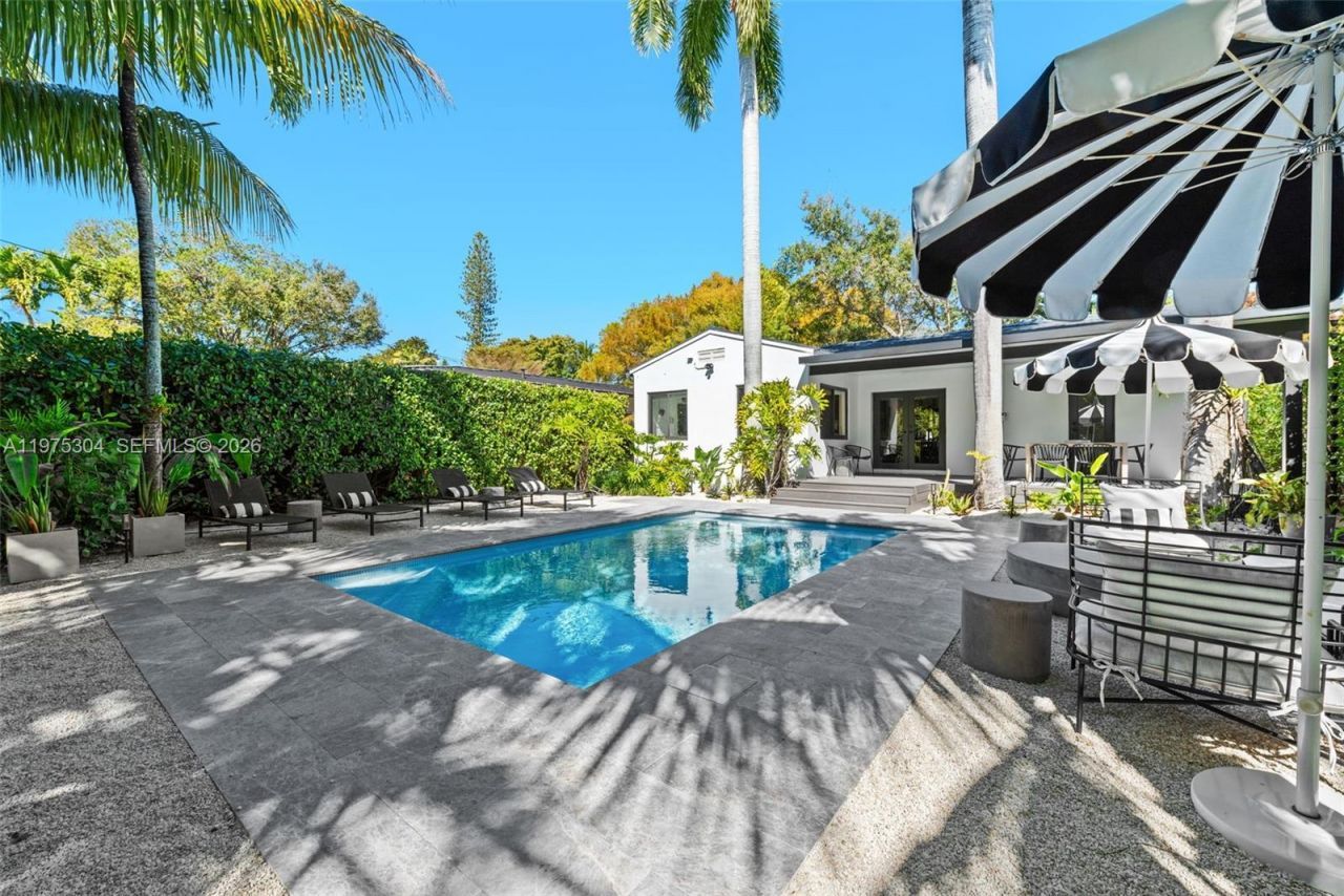 740 NE 76th St, Miami, FL 33138 Photo