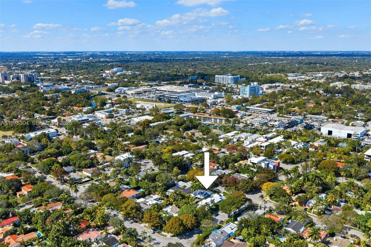 740 NE 76th St, Miami, FL 33138 Photo