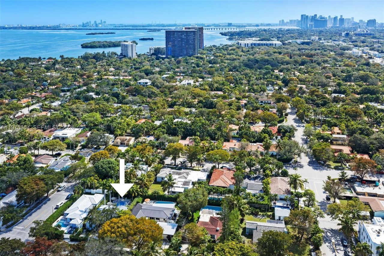 740 NE 76th St, Miami, FL 33138 Photo