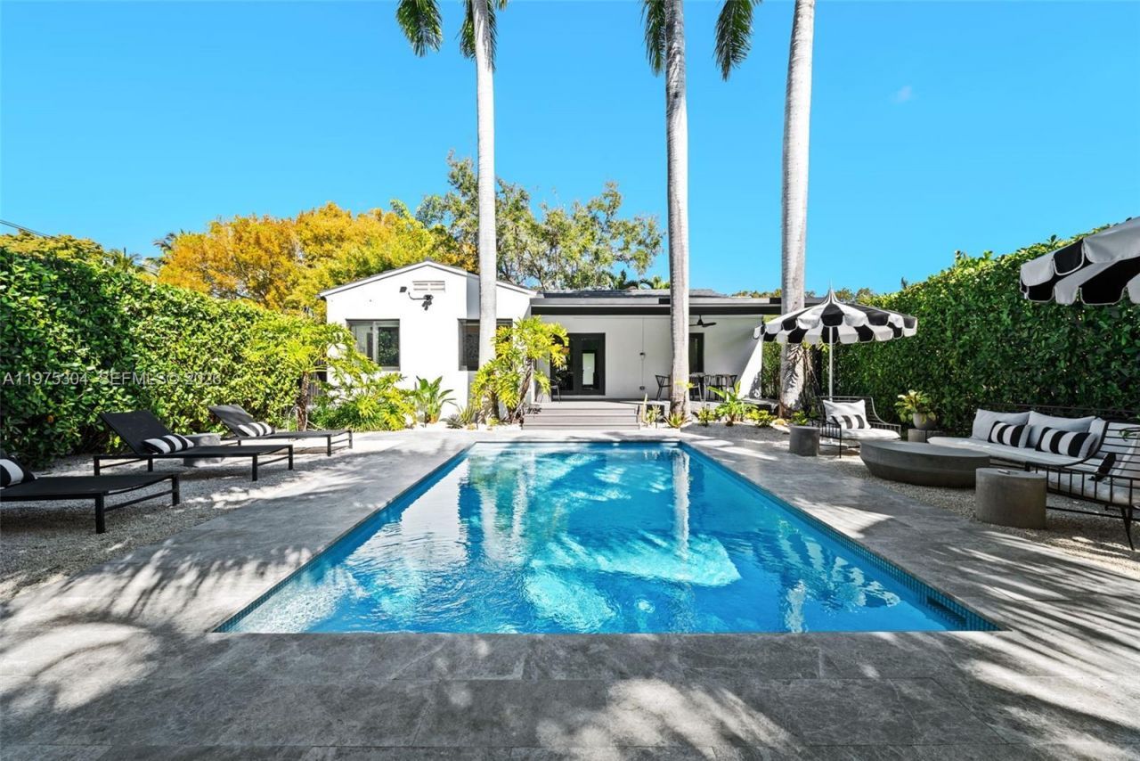 740 NE 76th St, Miami, FL 33138 Photo