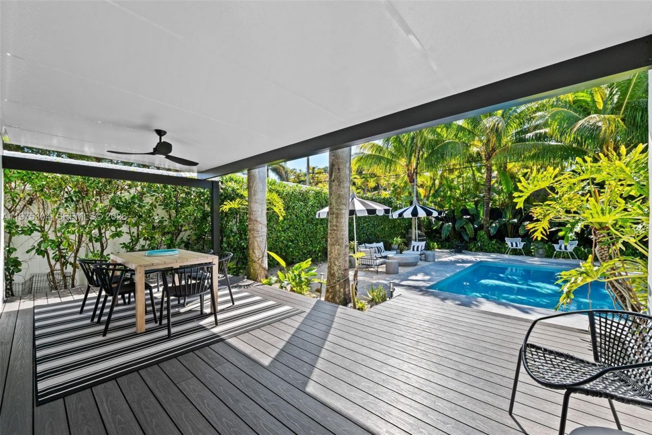 740 NE 76th St, Miami, FL 33138 Photo