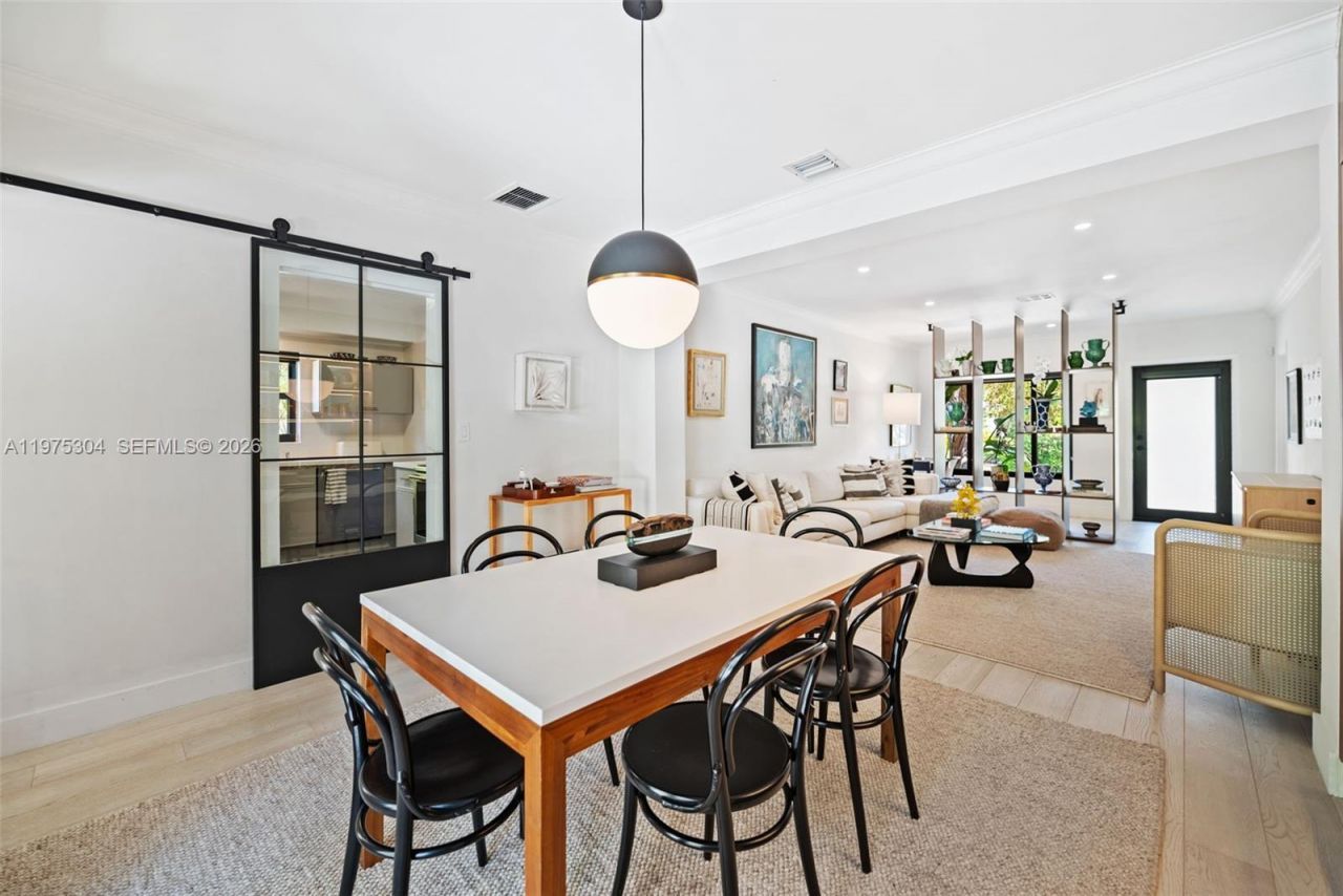 740 NE 76th St, Miami, FL 33138 Photo