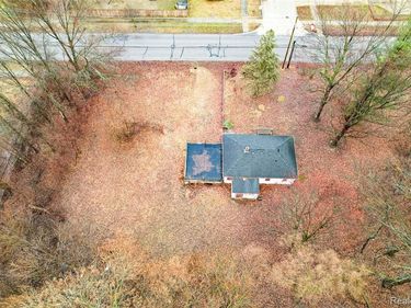 816 S SCHUMAN Street, Westland, MI 48186