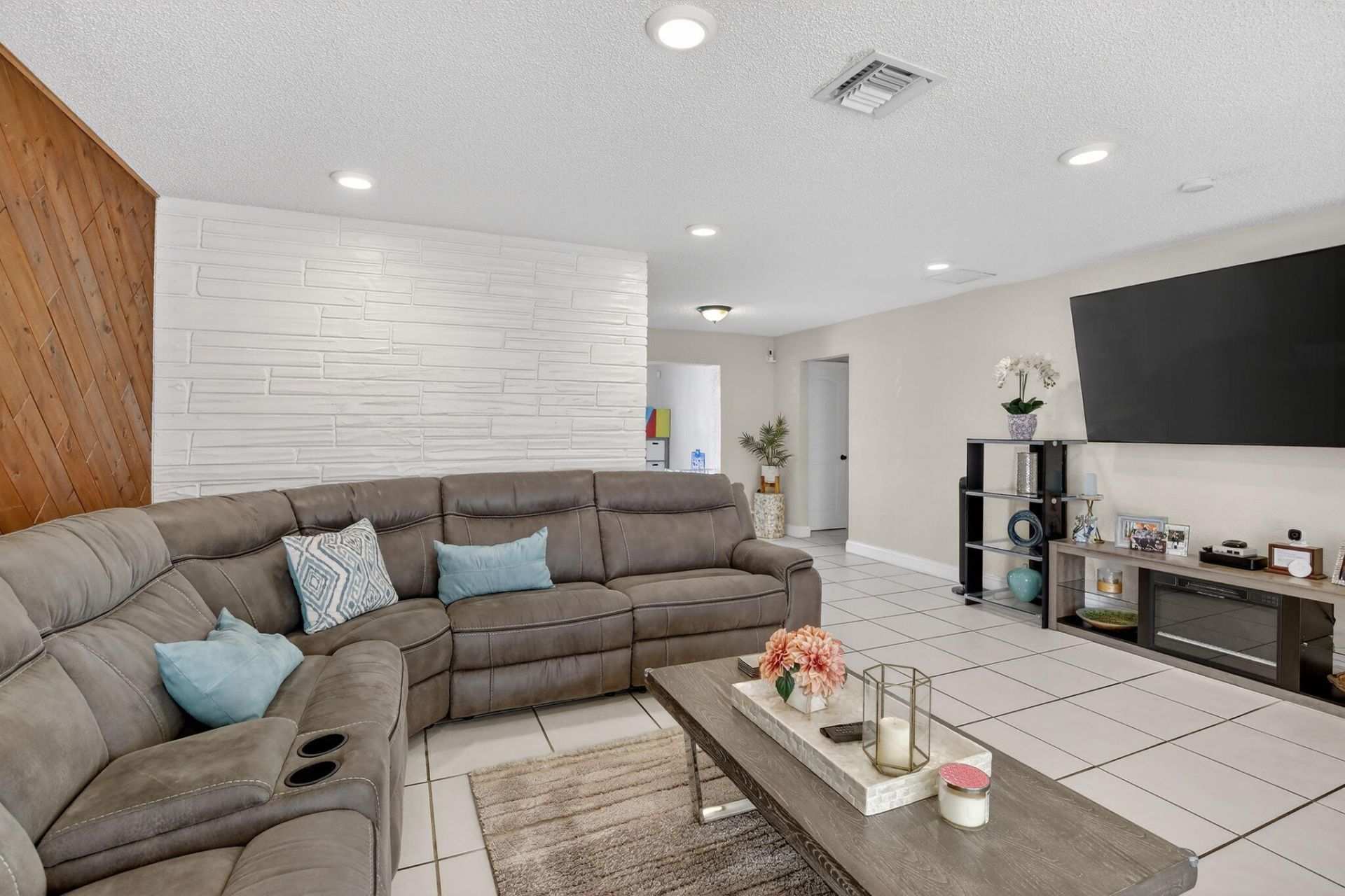 6721 SW 28th Court, Miramar, FL 33023 Photo