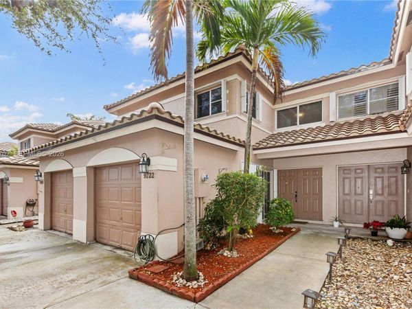 9722 NW 23rd Ct , Pembroke Pines, FL 33024