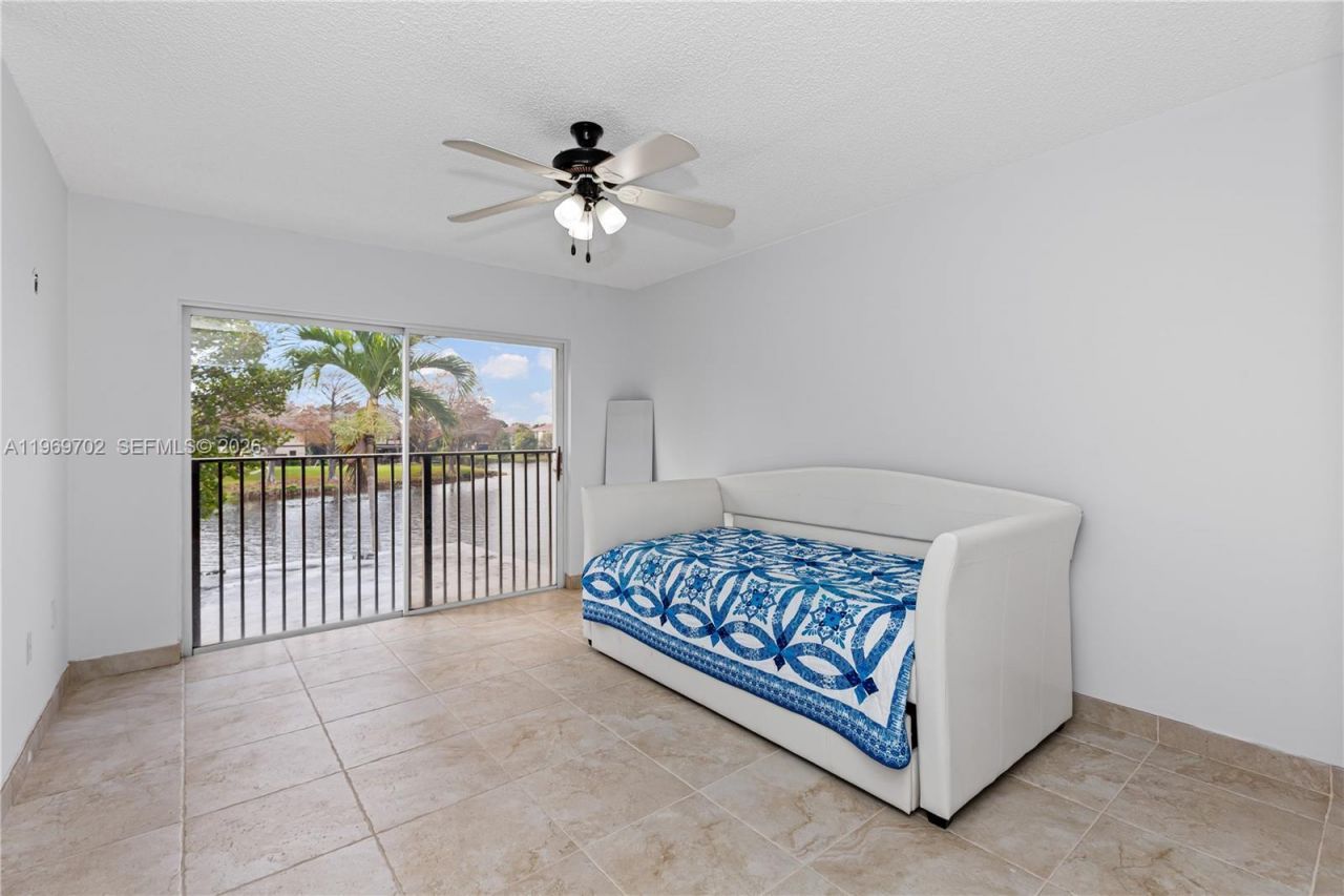 9722 NW 23rd Ct , Pembroke Pines, FL 33024 Photo