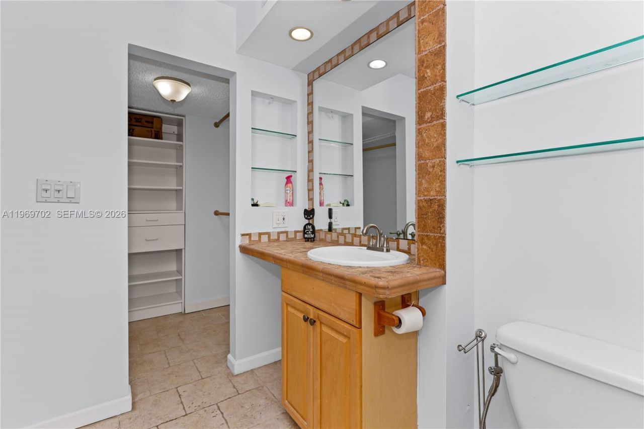 9722 NW 23rd Ct , Pembroke Pines, FL 33024 Photo