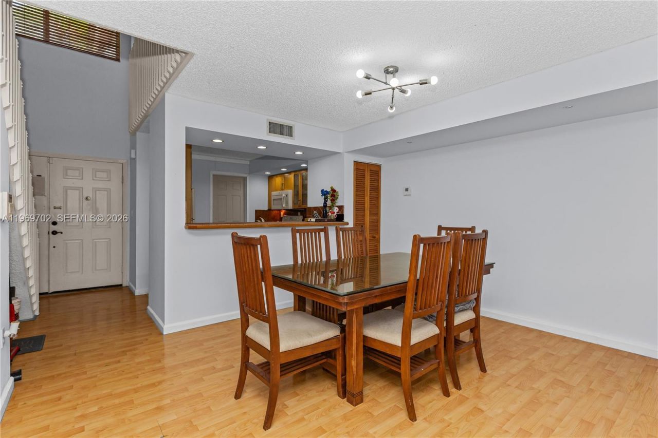 9722 NW 23rd Ct , Pembroke Pines, FL 33024 Photo