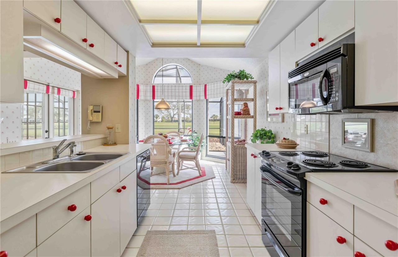 4364 Presidential Avenue Circle E, Bradenton, FL 34203 Photo