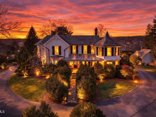 824 East Myrtle Avenue, Johnson City, TN 37601