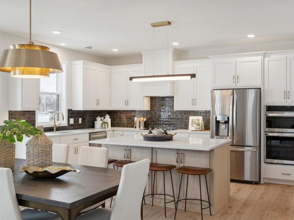 3480 Knightsbridge Trail N, Lake Elmo, MN 55042