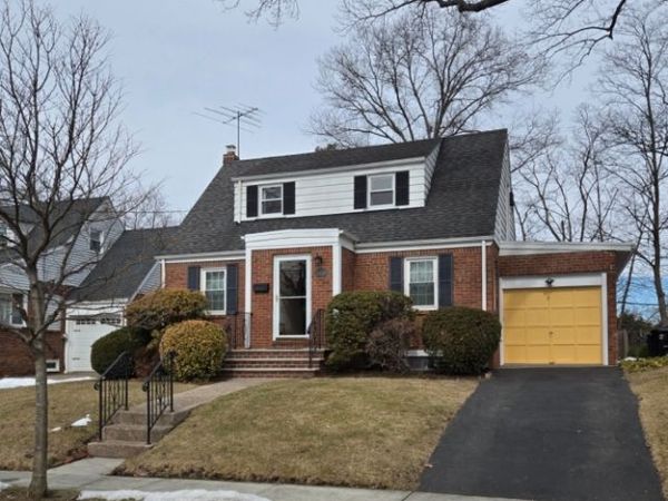 34 Southern Dr, Fair Lawn, NJ 07410