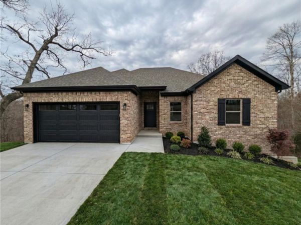 24 Cromarty Drive , Bella Vista, AR 72715