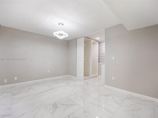 10000 NW 80th Ct, Unit 2102-2, Hialeah Gardens, FL 33016