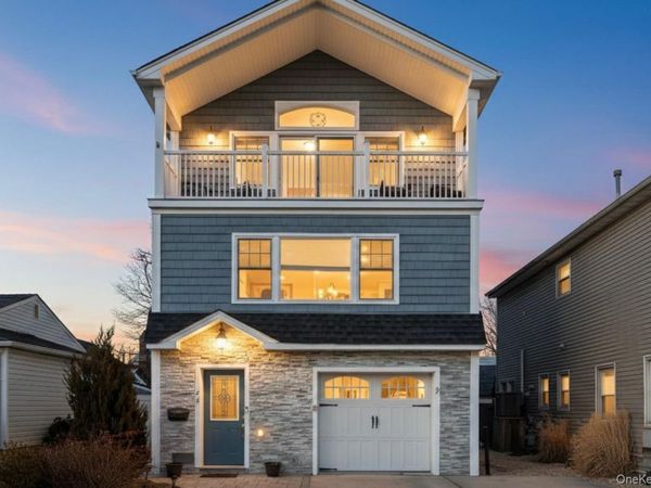 24 North Boulevard , East Rockaway, NY 11518