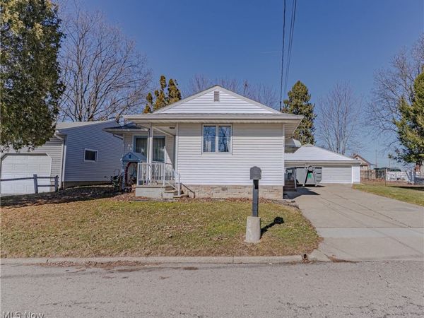 2306 Cherry Hill Avenue , Youngstown, OH 44509