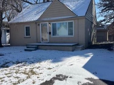 138 Chopin Street, Troy, MI 48083