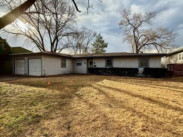 1727 W 26th Street, Lawrence, KS 66046