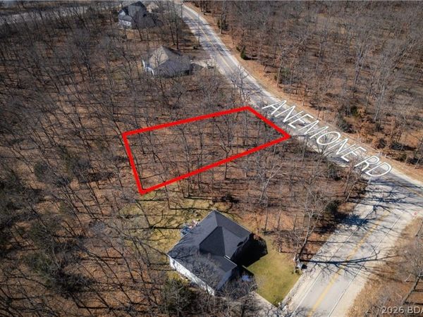 1253 Cornett Cove, Four Seasons, MO 65049