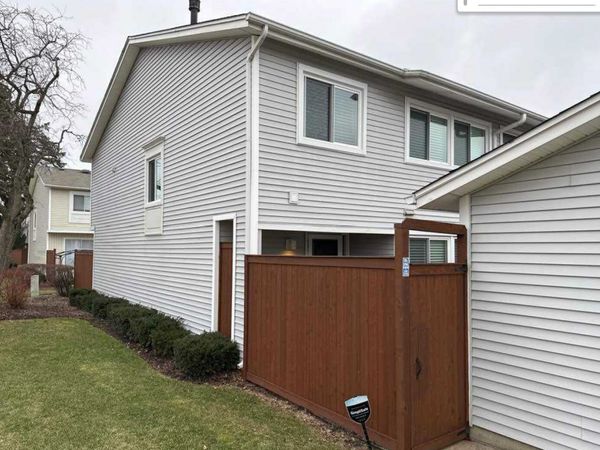 433 Dogwood Terrace , Buffalo Grove, IL 60089