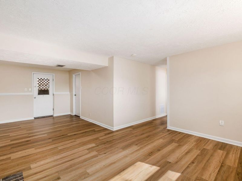 8188 Kingsley Drive, Reynoldsburg, OH 43068 Photo 15