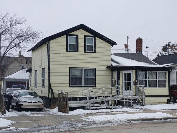 1236 Grand AVENUE, Racine, WI 53403