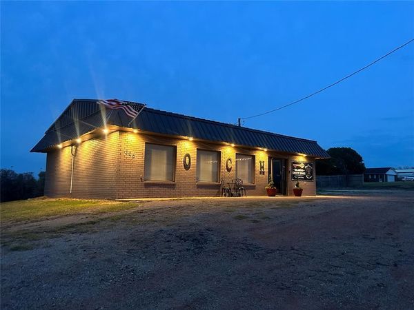 306 E Highway 66 Highway, Wellston, OK 74881