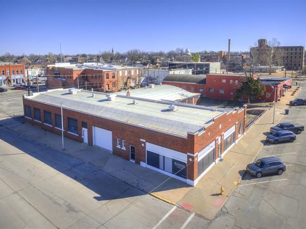 202 E Harrison Avenue, Guthrie, OK 73044