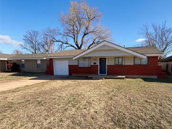 732 N Janeway Avenue, Moore, OK 73160