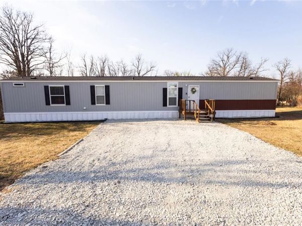 108 Blue Cedar Circle, Shawnee, OK 74804