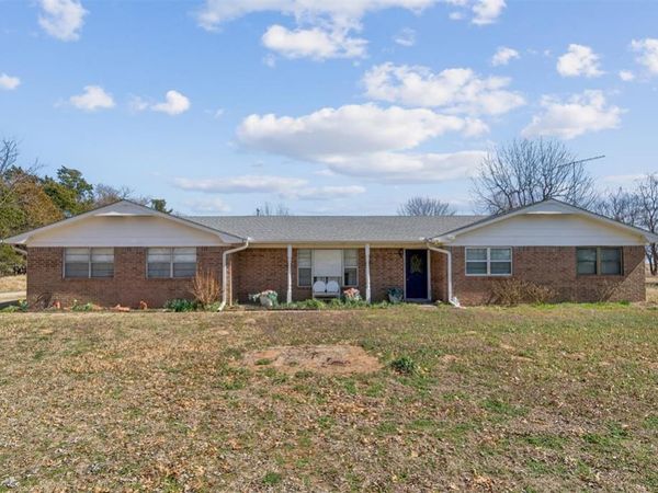 33057 Square Top Road, Anadarko, OK 73005