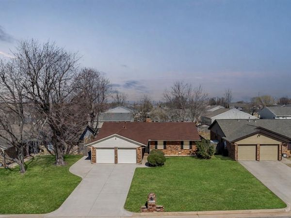 10445 Birkenhead Road, Yukon, OK 73099