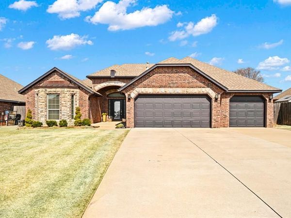 1507 NW 13th Place, Moore, OK 73170