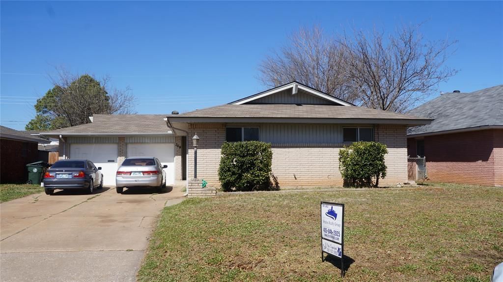 709 Briarcrest Drive, Midwest City, OK 73110 Main Photo
