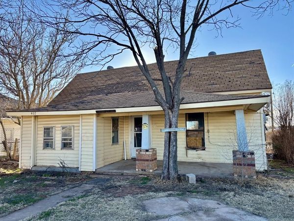 407 N 6th Street, Sayre, OK 73662