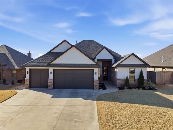 1820 W Trout Way, Mustang, OK 73064