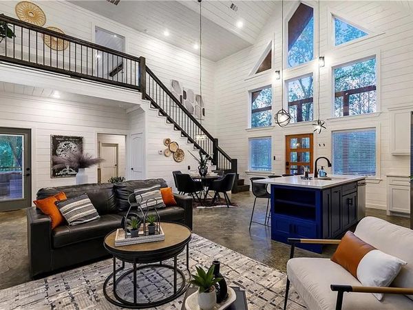 20 Forrest Lane, Broken Bow, OK 74728