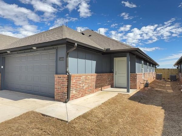 11424 University Drive, Oklahoma City, OK 73114