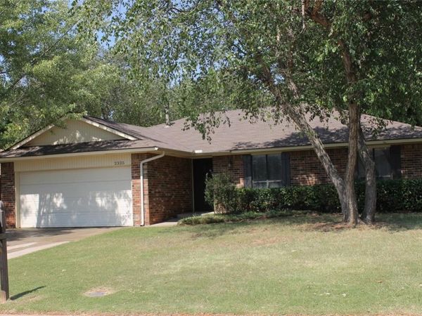 2325 Appleway Street, Edmond, OK 73013