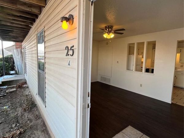1901 E LINDSEY Street, Unit 25A, Norman, OK 73071