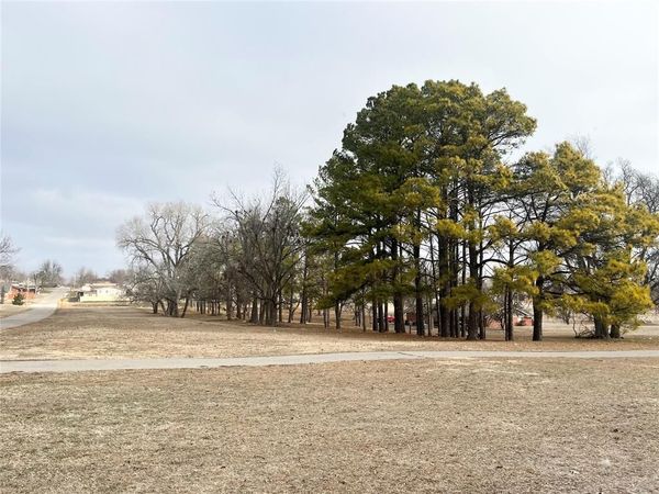 S 13 Street, Chickasha, OK 73018