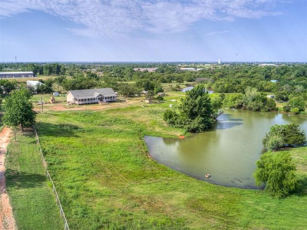 4124 E Horseshoe Lane, Moore, OK 73160