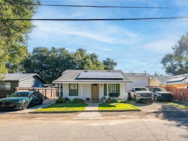 124 S Padre Juan Ave, Ojai, CA 93023