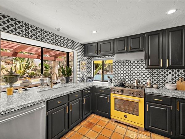 25962 Ernestine Court, Laguna Hills, CA 92653