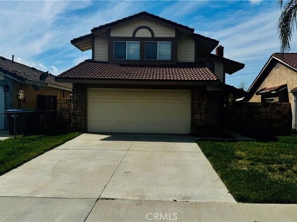 1900 Summertree, Perris, CA 92571
