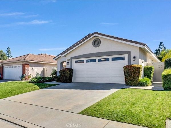976 Miraflores Drive, Corona, CA 92882
