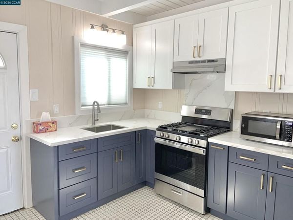 2724 2724 Marlborough Ave, Redwood City, CA 94063