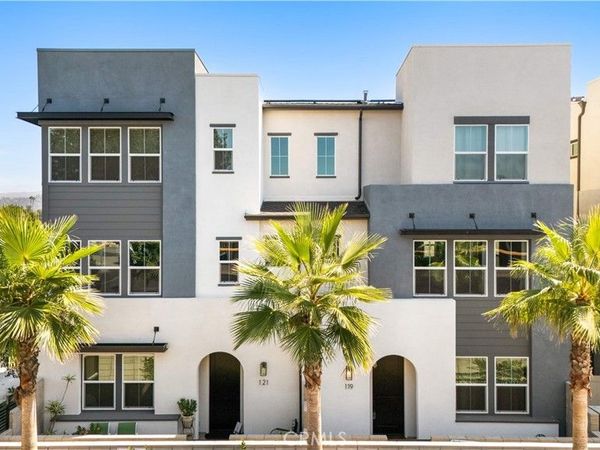 119 jessup, Tustin, CA 92780