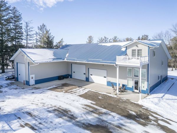 7603 N Raymond Road, Dunkerton, IA 50626